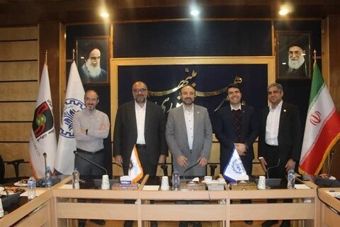 انعقاد قرارداد همکاری سنگ‌آهن مرکزی ایران با دانشگاه صنعتی شریف
