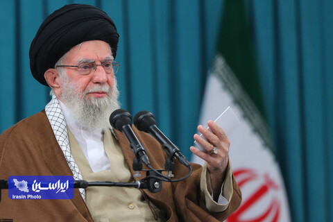 عمیقاً تحت تأثیر پیام دعوت شما قرار گرفته‌ایم