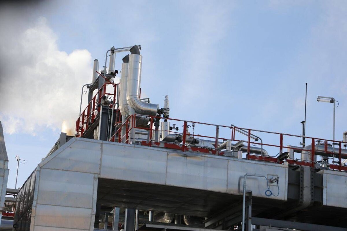 بومی سازی ۱۰۰ درصد تولیدات پتروشیمی کشور