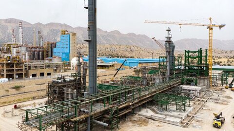 بهره برداری از ۱۲ طرح پتروشیمی تا پایان سال ۱۴۰۳