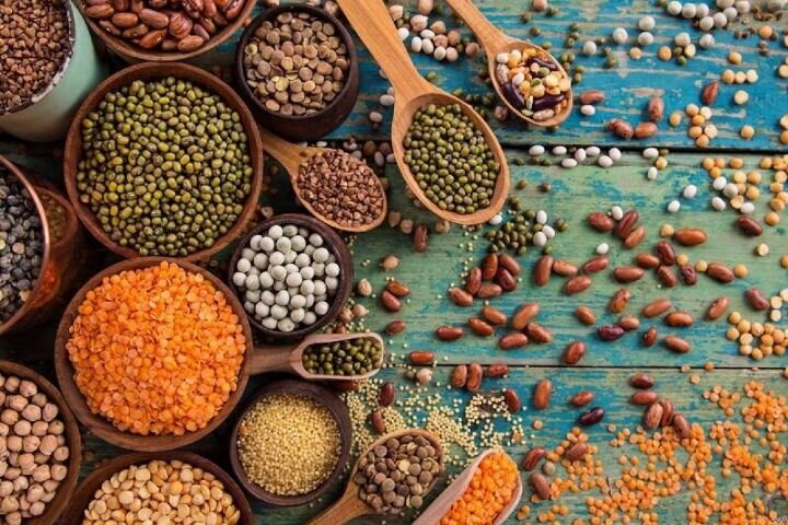توزیع حبوبات با قیمت مصوب در آستانه ماه مبارک رمضان