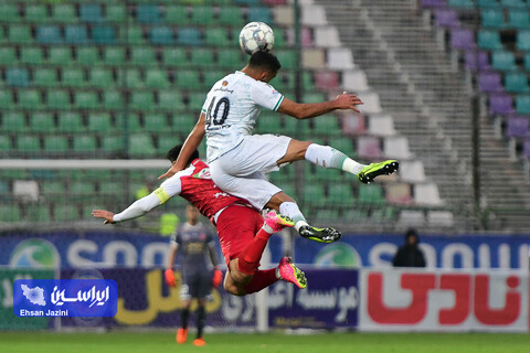 دیدار ذوب آهن و پرسپولیس