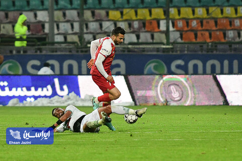 دیدار ذوب آهن و پرسپولیس