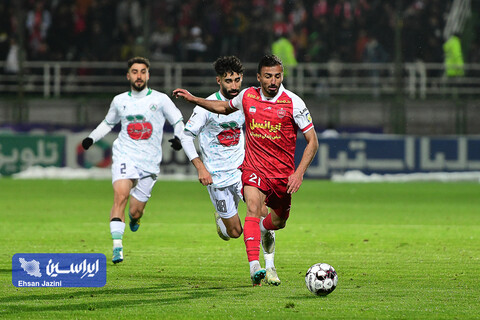 دیدار ذوب آهن و پرسپولیس