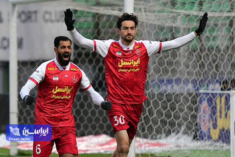 دیدار ذوب آهن و پرسپولیس