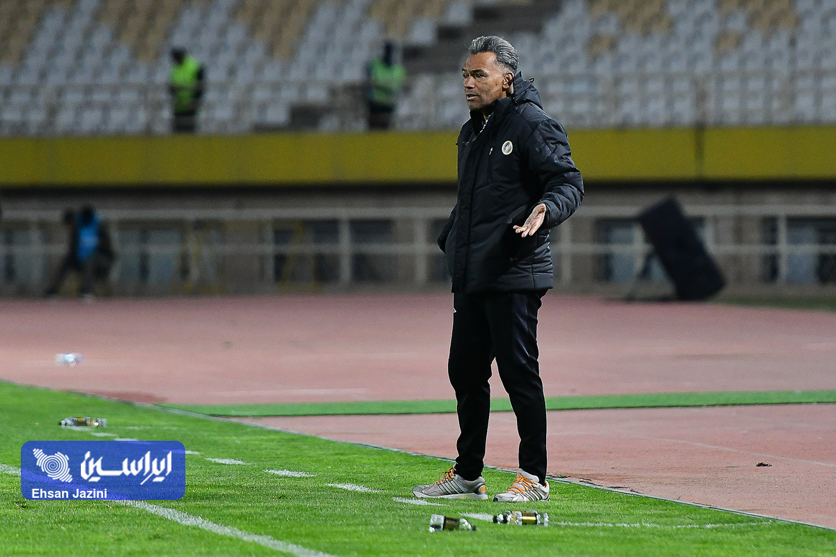 مورایس: برای موفقیت سپاهان باید در کنار یکدیگر باشیم