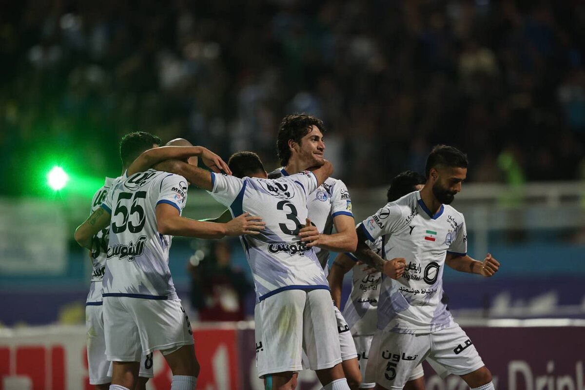 استقلال هم قبل از دربی پیروز شد