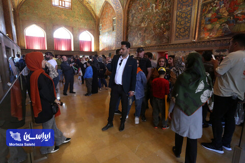 مسافران نوروزی در اماکن گردشگری اصفهان