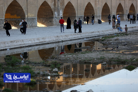 مسافران نوروزی در اماکن گردشگری اصفهان