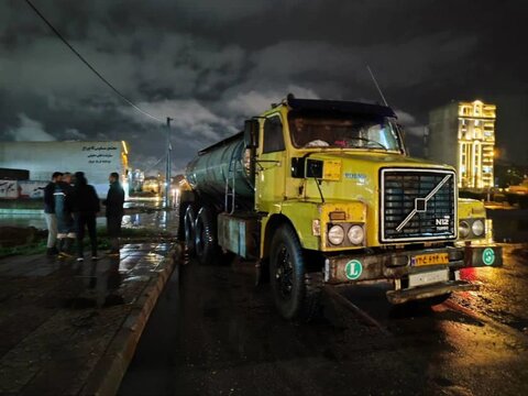 دفع آب‌های سطحی اهواز با همکاری شرکت فولاد اکسین
