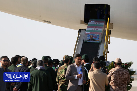استقبال از پیکر مطهر سردار شهید زاهدی در فرودگاه اصفهان