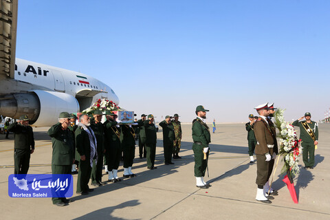 استقبال از پیکر مطهر سردار شهید زاهدی در فرودگاه اصفهان