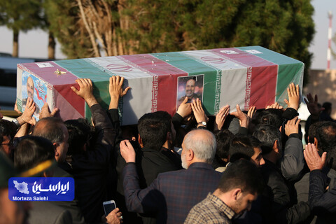 استقبال از پیکر مطهر سردار شهید زاهدی در فرودگاه اصفهان