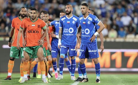 توقف استقلال مقابل تیم نویدکیا