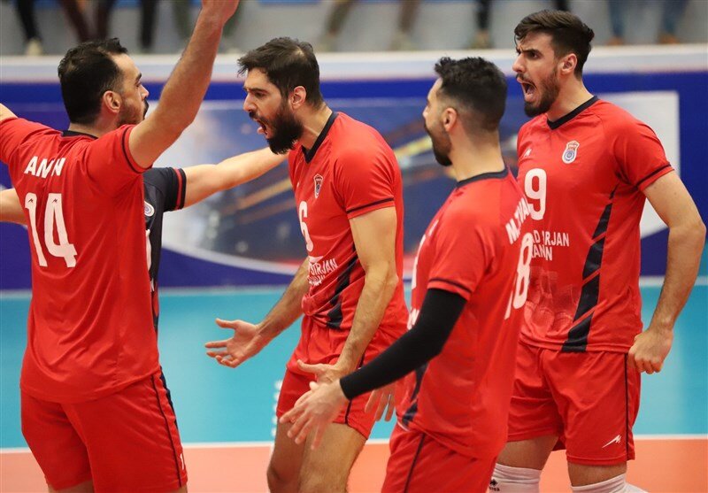 فینال هیجان‌انگیز به سود سیرجانی‌ها/ جام قهرمانی به فولاد رسید