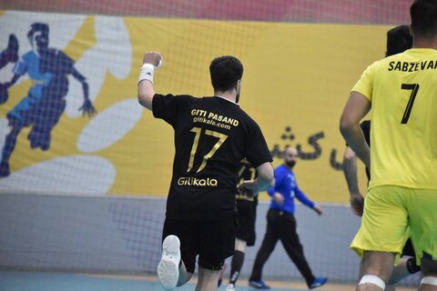 غیرت بازیکنان تیم کمک می‌کند تا در مسابقات پیروز شویم