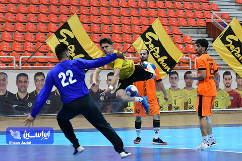 علی رحیمی: قهرمانی تیم مس کرمان از قبل مشخص شده بود