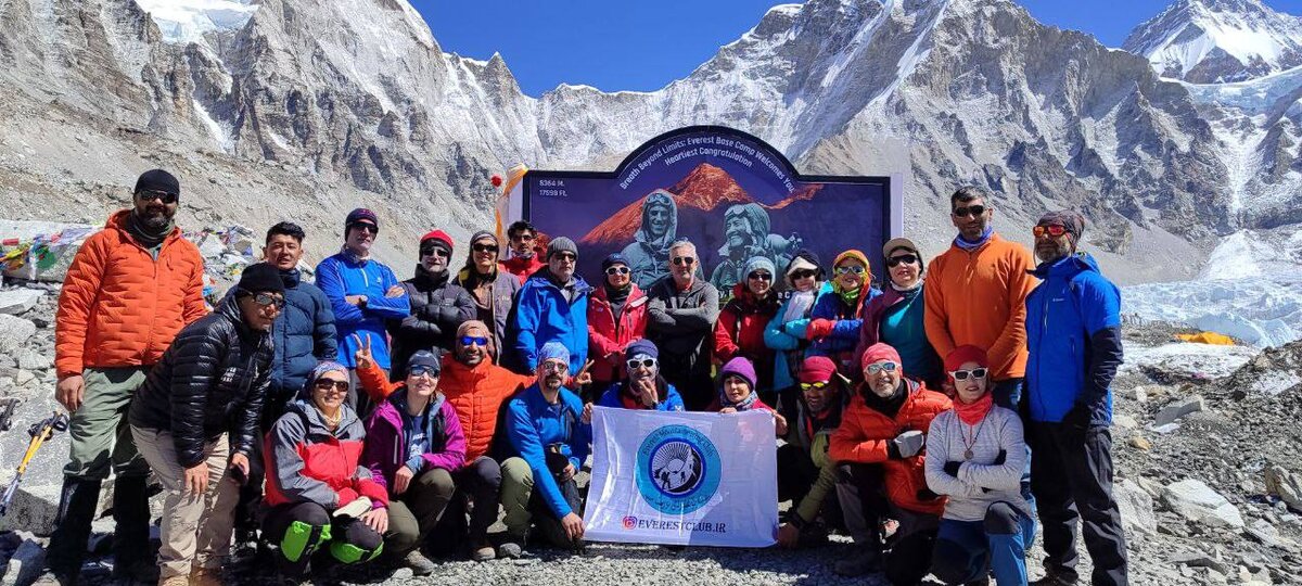 صعود اصفهانی‌ها به بیس‌کمپ اورست