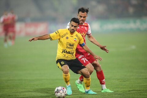 کریمی: منتظر هستند حرف بزنیم و محروم‌مان کنند