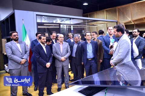 بازدید مدیرعامل و معاونین شرکت فولاد مبارکه از آزمایشگاه توسعه صنعت 4