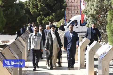 بازدید رئیسی از فولاد مبارکه