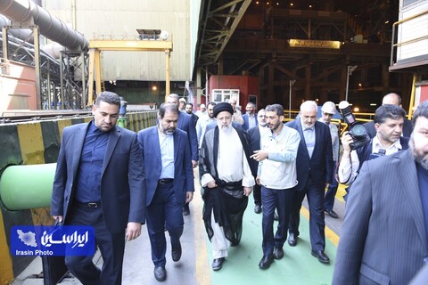 بازدید رئیسی از فولاد مبارکه