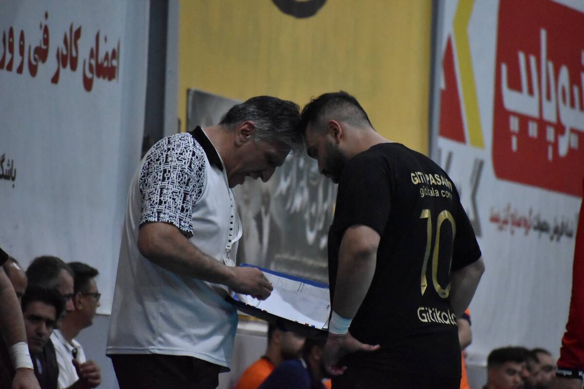 کیوان صادقی: هفته‌های پایانی خسته کننده شد/ کمترین حق بازیکنانم مقام سوم بود