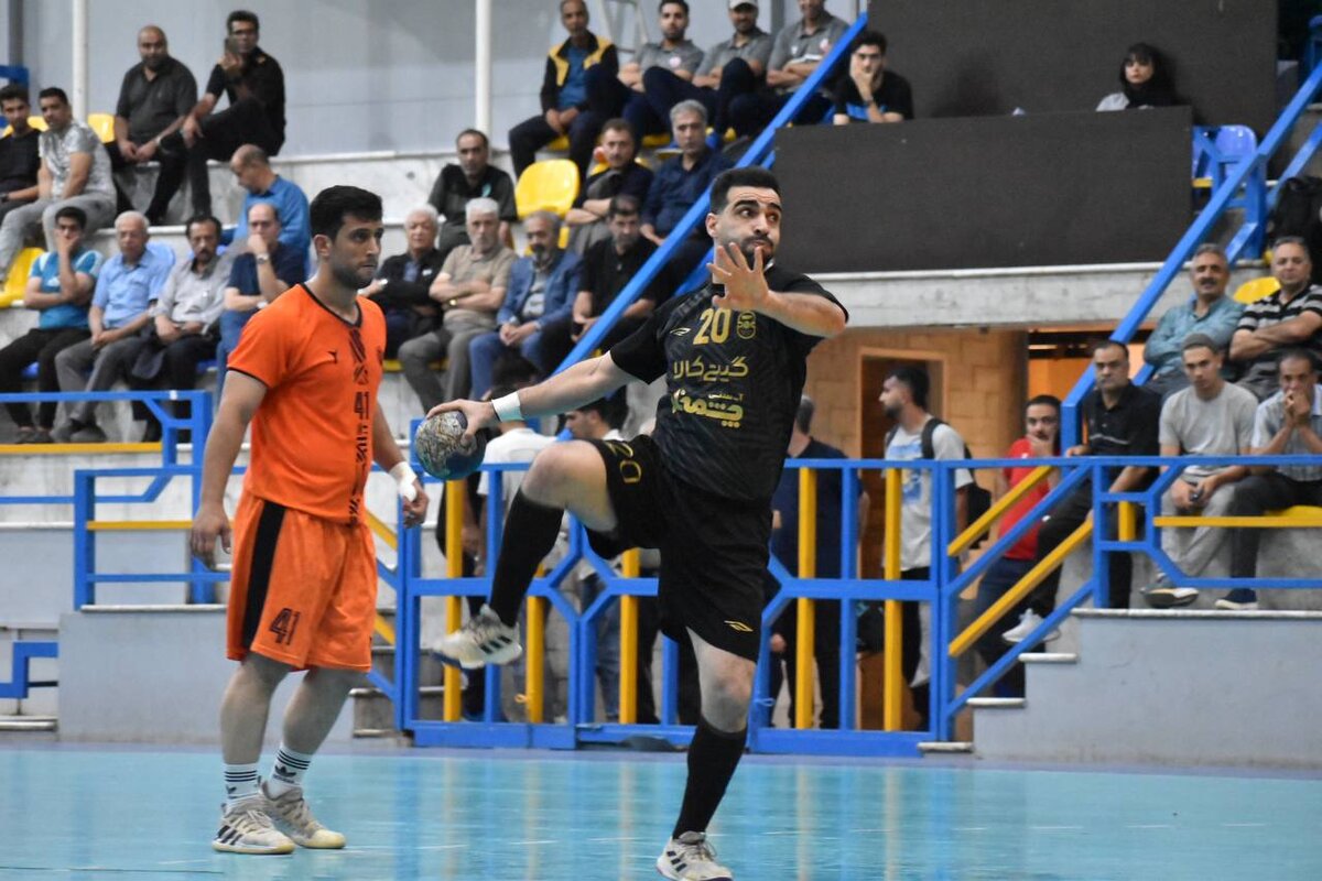 مسلم زلفی: به خاطر استرس نیمه اول عقب افتادیم/ چندین ماه برای کسب سکو تلاش کردیم