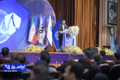 فولادمبارکه سال گذشته به اندازه نیمی از بودجه دانش‌بنیان‌ها در کشور سرمایه‌گذاری خطر پذیر داشت / فاصله زیادی تا جایگزینی اقتصاد فولادی با اقتصاد نفتی نداریم