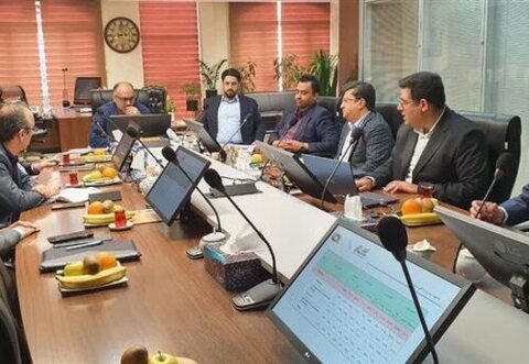 راهکارهای تامین به موقع تجهیزات خارجی پروژه کارخانه آهن اسفنجی بافق بررسی شد