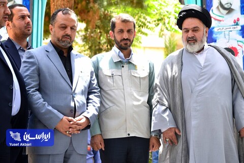 بازدید وزیر امور اقتصادی و دارایی از خطوط تولید و طرح های توسعه فولاد مبارکه