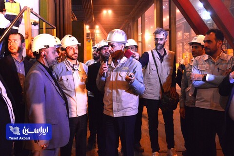 بازدید وزیر امور اقتصادی و دارایی از خطوط تولید و طرح های توسعه فولاد مبارکه