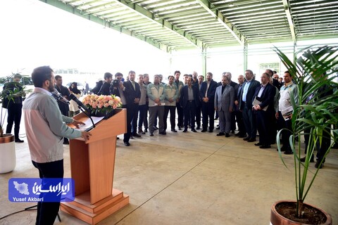 بازدید وزیر امور اقتصادی و دارایی از خطوط تولید و طرح های توسعه فولاد مبارکه