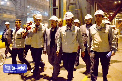 بازدید وزیر امور اقتصادی و دارایی از خطوط تولید و طرح‌های توسعه فولاد مبارکه
