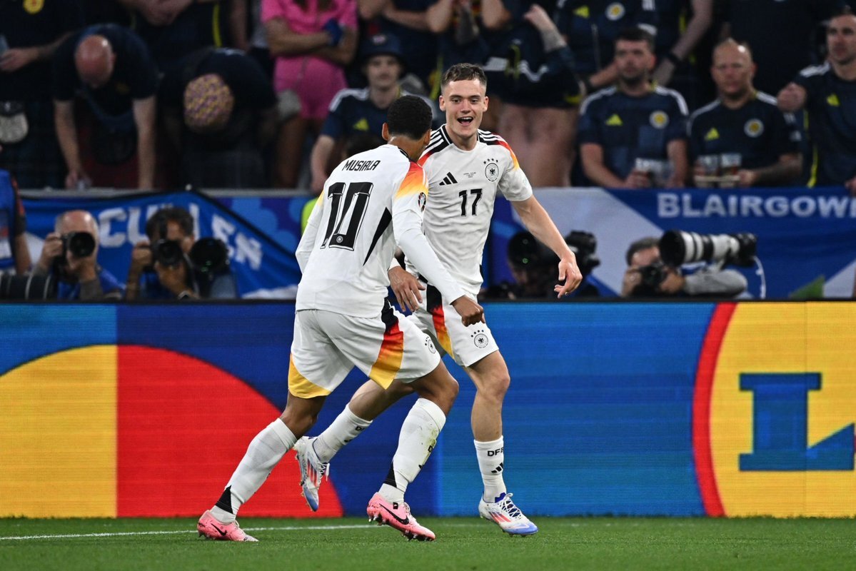 یورو با برد قاطع آلمان شروع شد