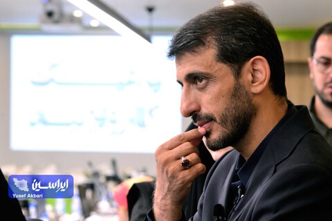 حضور مدیرعامل فولاد مبارکه در سومین روز از رویداد هنری «روایت پیشرفت»