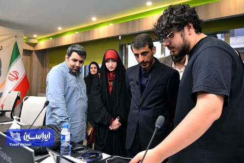 حضور مدیرعامل فولاد مبارکه در سومین روز از رویداد هنری «روایت پیشرفت»