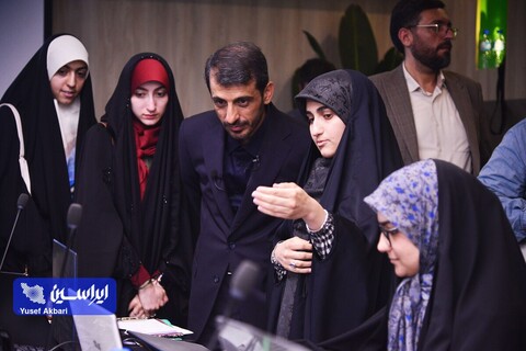 حضور مدیرعامل فولاد مبارکه در سومین روز از رویداد هنری «روایت پیشرفت»