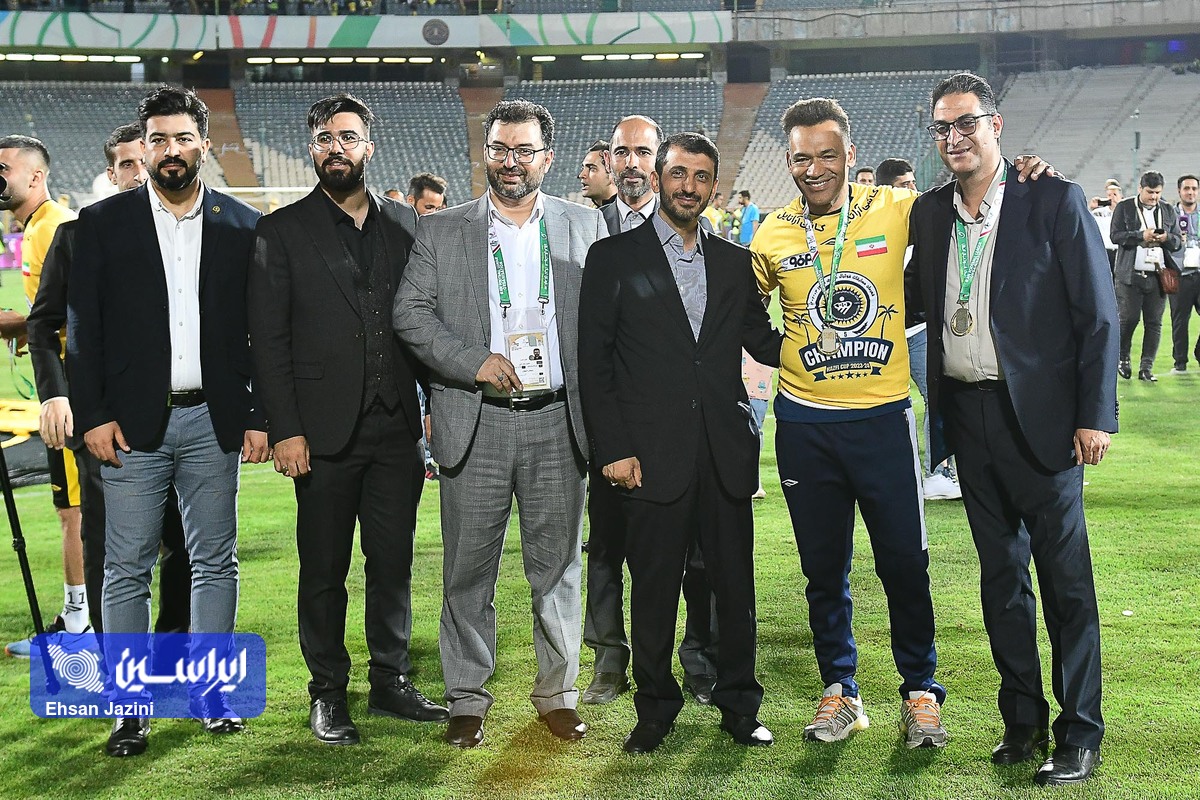 رضا فتاحی: حدود هفتاد درصد بازیکنان برای فصل آینده با سپاهان قرارداد دارند