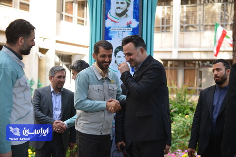 حضور معاون رئیس‌جمهور در شرکت فولاد مبارکه/نهال یادبود غرس شد