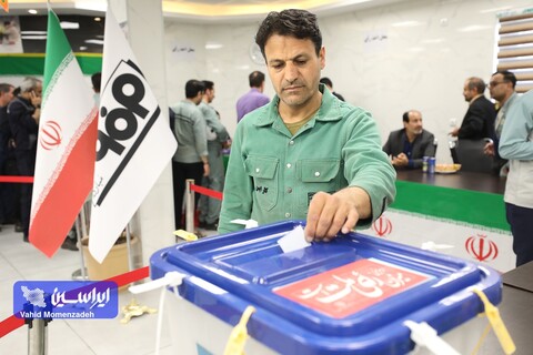 برگزاری انتخابات ریاست جمهوری در ناحیه فولادسازی شرکت فولاد مبارکه