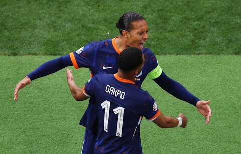 هلند به آسانی راهی یک‌چهارم نهایی شد