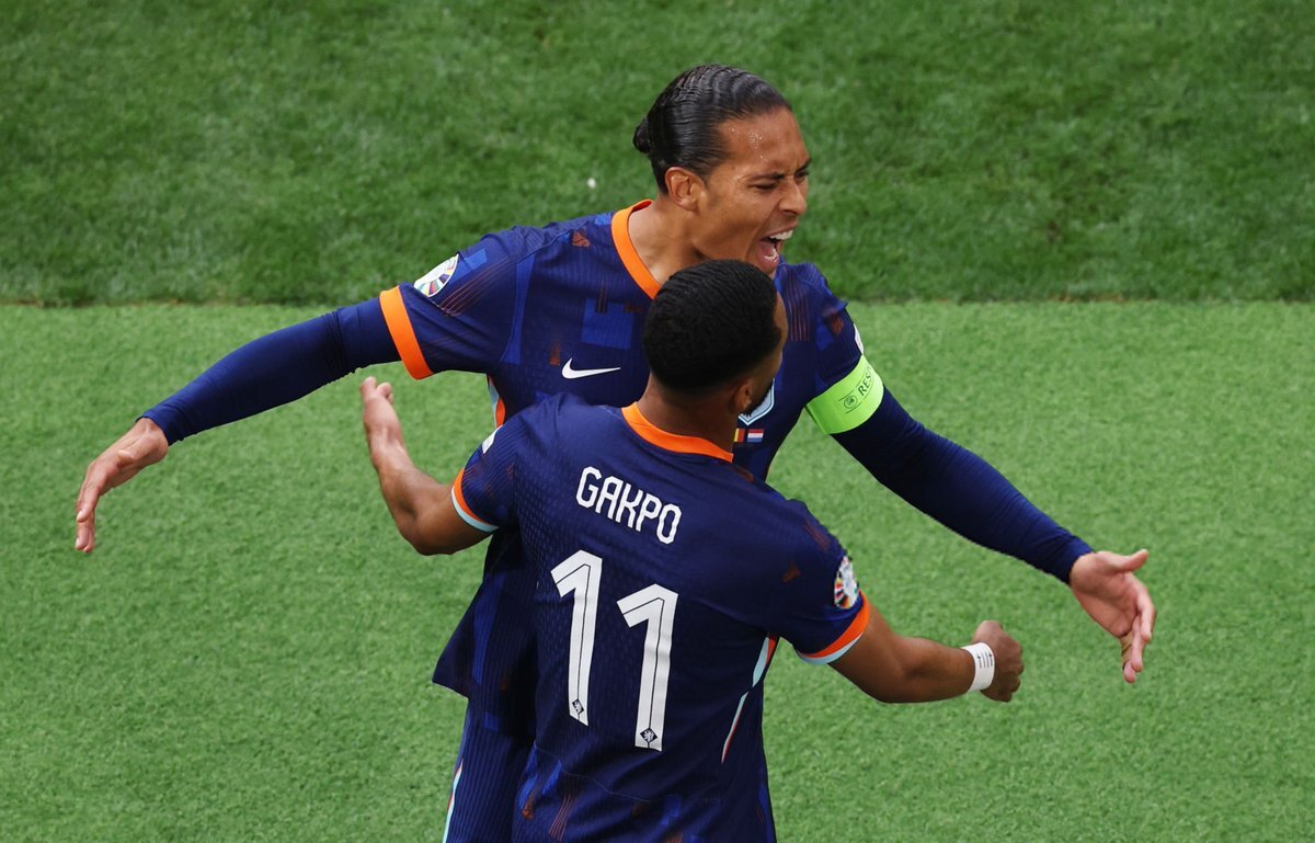 هلند به آسانی راهی یک‌چهارم نهایی شد