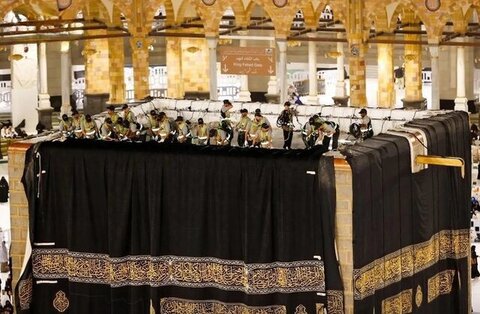 پرده کعبه عوض شد 