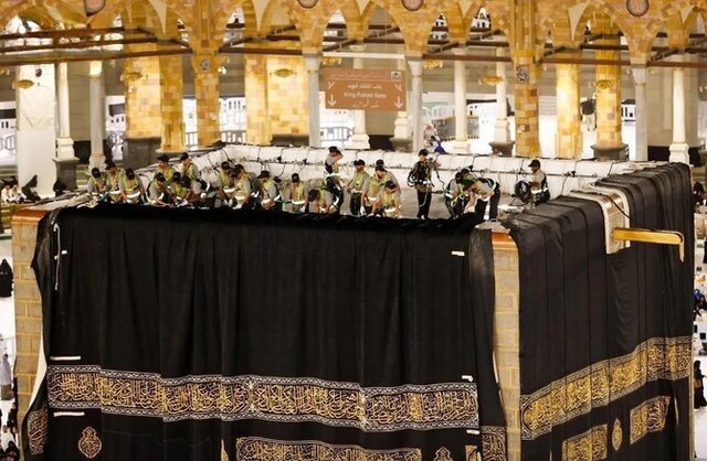 پرده کعبه عوض شد 