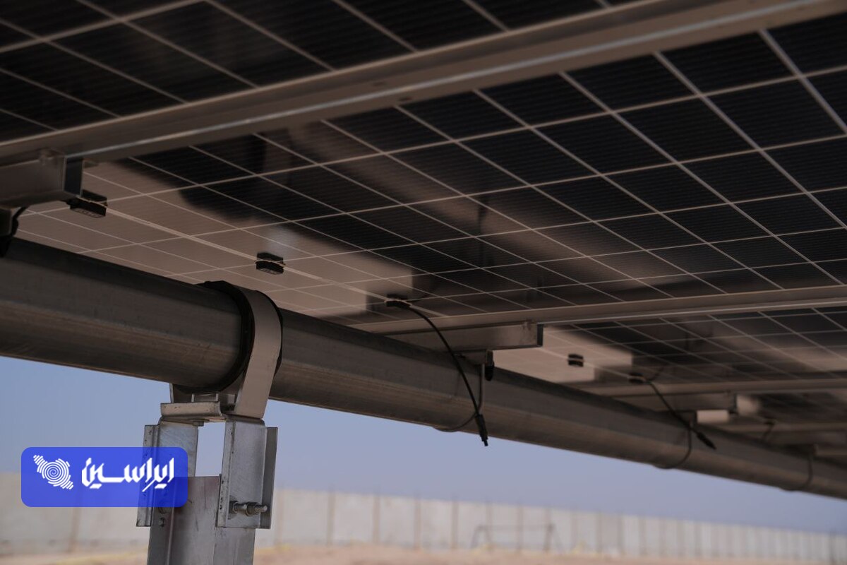 کلنگ نیروگاه خورشیدی ۱۰۰ مگاواتی در کاشمر به زمین زده شد