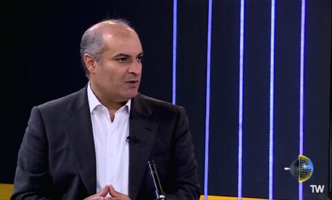 فولاد مبارکه در حال حاضر ۸۰۰ مگاوات به ظرفیت برق تولیدی کشور اضافه کرده است / عدم تحقق مشوق‌های وزارت نیرو در قبال خودتامینی برق صنایع / فقط ۶ تا ۷ درصد برق کشور در صنعت فولاد مصرف می‌شود