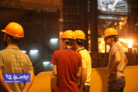 بازدید دانش‌آموزان نخبه شرکت کننده در المپیاد فیزیک از شرکت فولاد مبارکه