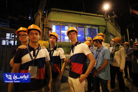 بازدید دانش‌آموزان نخبه شرکت کننده در المپیاد فیزیک از شرکت فولاد مبارکه