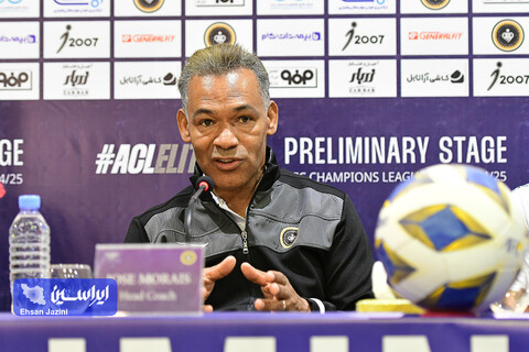 نمی‌دانم چرا برای بازی فردا VAR نداریم/ حضور آزمون در زمین به نفع ما است